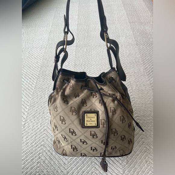 Dooney & Bourke Handbags - Vintage Dooney & Bourke Original Classic Brown and Tan Bucket Drawstring Purse